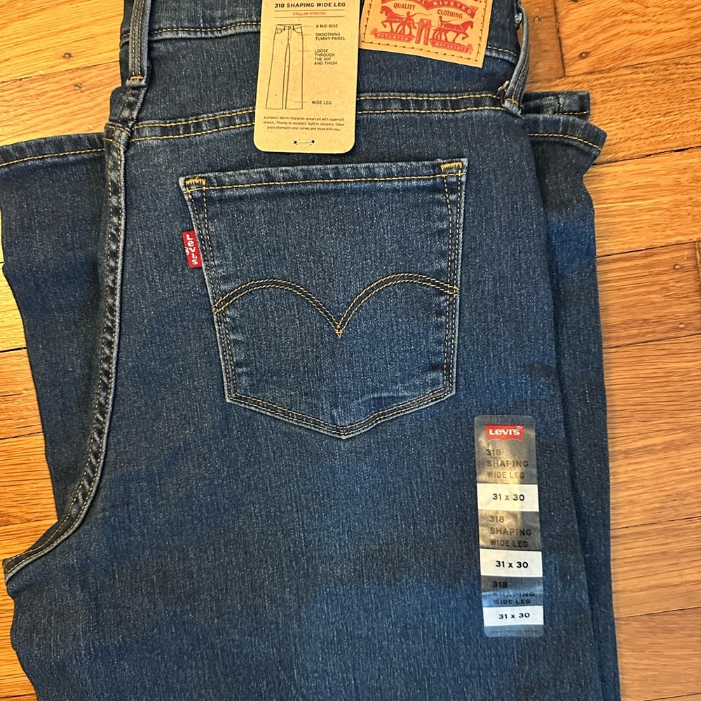 Levi's 318 Shaping Wide Leg Jeans 31x30 New With Tags